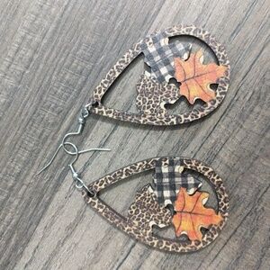 #359Halloween/Fall Wooden Dangle Earrings. Drop with Multicolor Leaves.